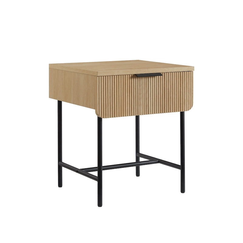Mesa auxiliar minimalista con puertas estriadas